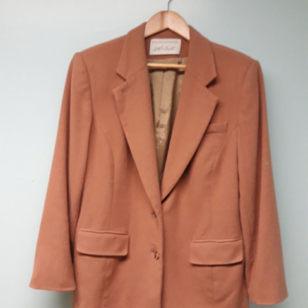 Blazer 2 button closure